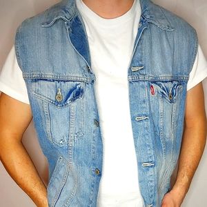 Men's Levi's Medium Blue Denim Sleeveless Vest Light Wash